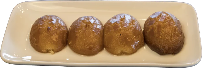 A plate of şekerpare